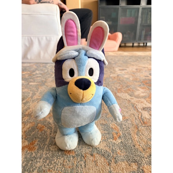 Dancing Easter Bunny Bluey Plush 2025, Dances Sings Talks 13" - Picture 3 of 9